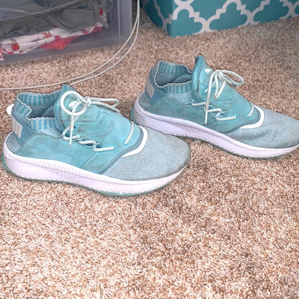 Light Teal Puma Tennis Shoes- Size 7.5